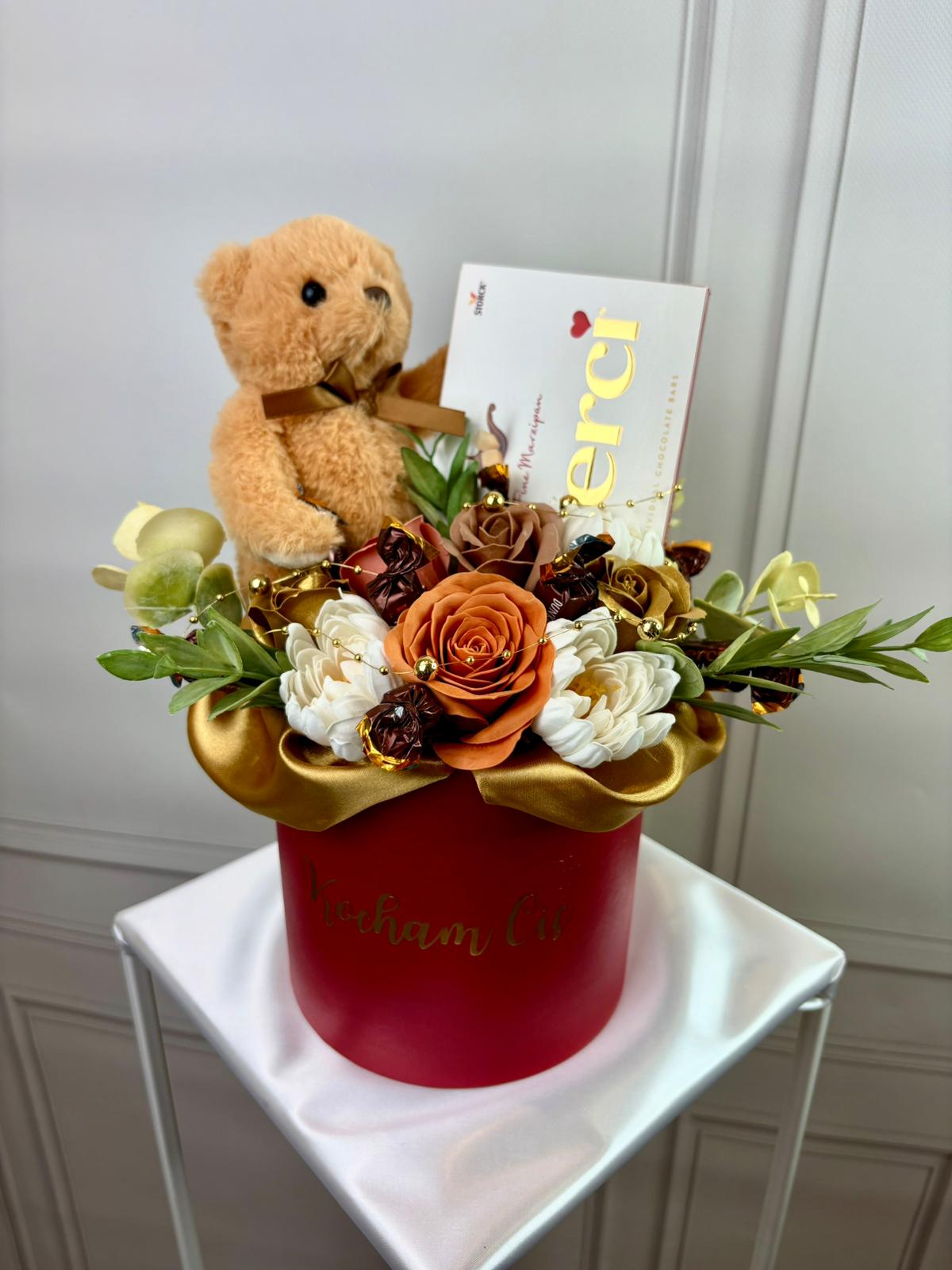 Box Prezentowy z Misiem i Czekoladą Merci